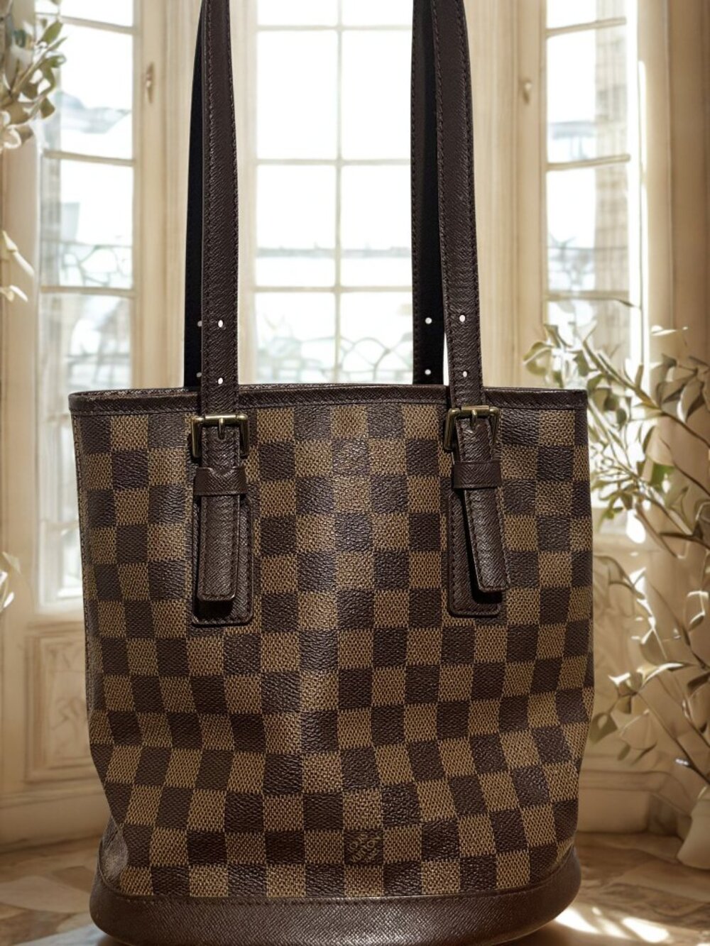 Louis Vuitton Damier Ebene Marais Bucket Bag - COA included - PM size